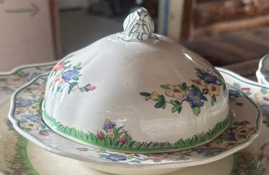 Richborough Muffin Dish & Lid by Wedgwood-1