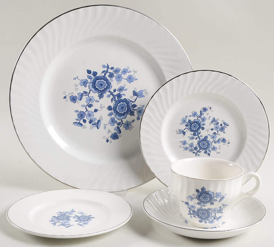 Royal Blue 40 Piece Estate Set by Wedgwood-1
