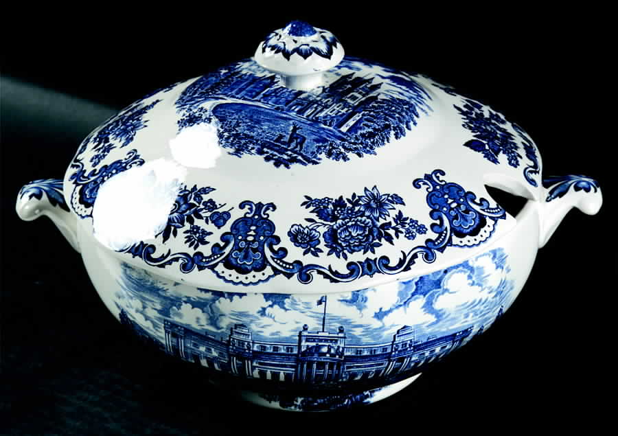 Royal Homes of Britain Blue Tureen & Lid by Wedgwood-1