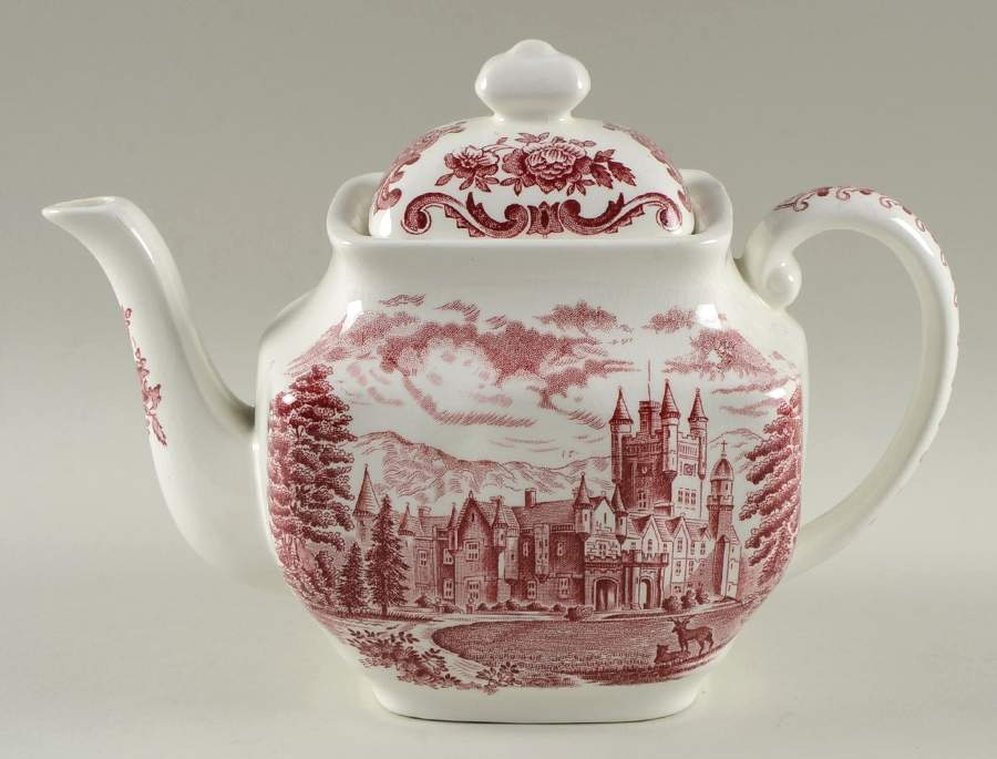 Royal Homes of Britain Pink Teapot & Lid by Wedgwood-1