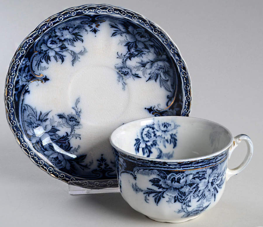 Roma Flat Cup & Saucer Set by Wedgwood-1