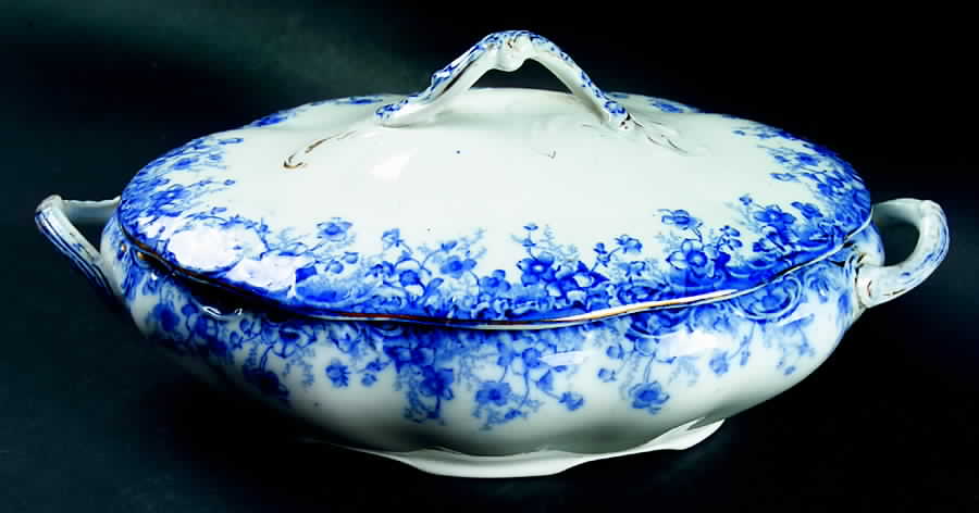 Romeo Oval Covered Vegetable by Wedgwood-1