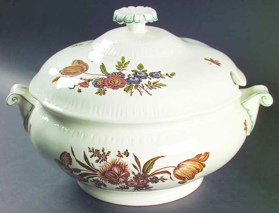 Robert Sprays Tureen &  Lid by Wedgwood-1