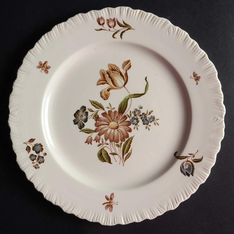 Robert Sprays Luncheon Plate by Wedgwood-1