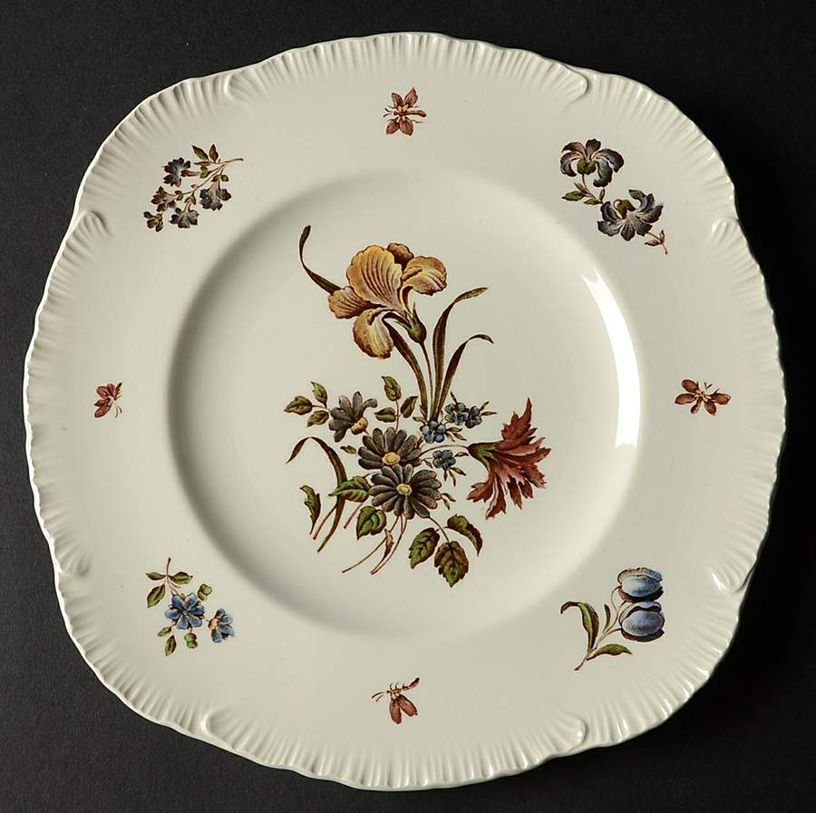 Robert Sprays Square Luncheon Plate by Wedgwood-1