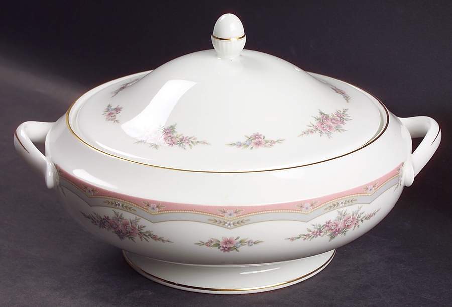 Rosalie Round Covered Vegetable by Wedgwood-1