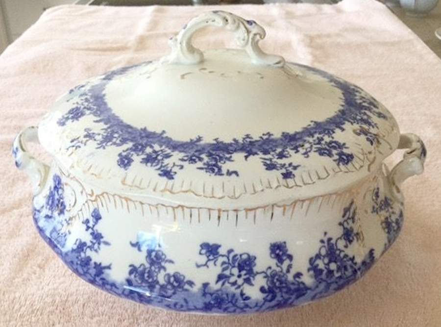 Rosa Blue Round Covered Vegetable by Wedgwood-1