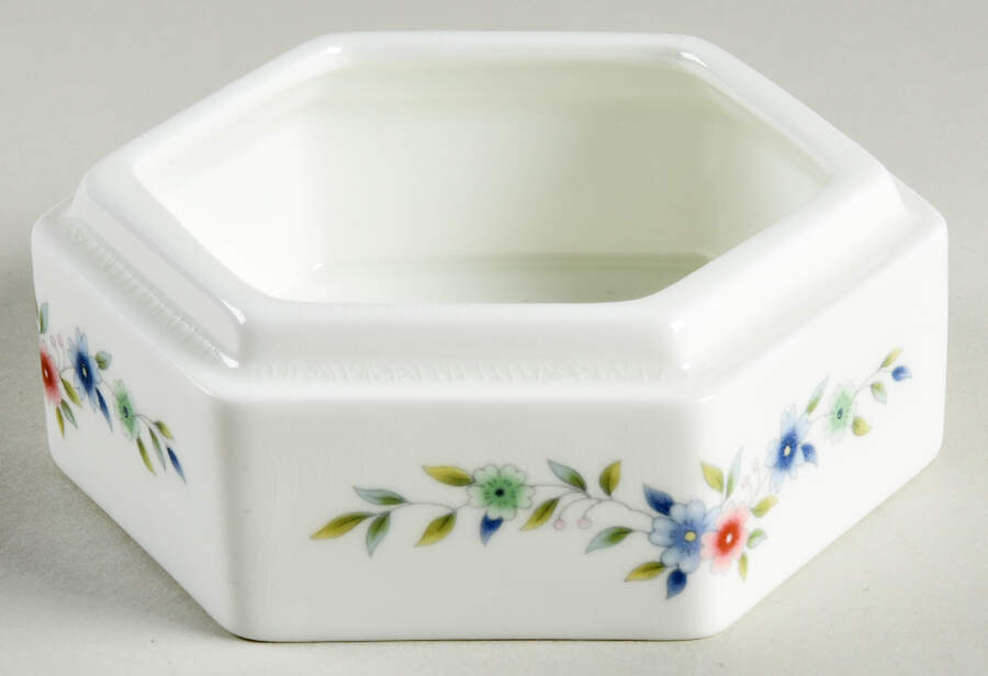 Rosedale Octagonal Box No Lid by Wedgwood-1