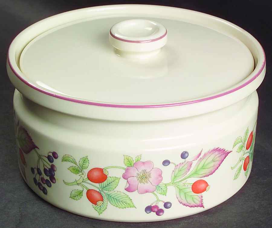 Roseberry 1 Qt Round Covered Casserole by Wedgwood-1