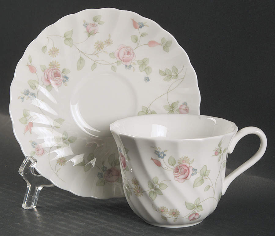 Rosehip Flat Cup & Saucer Set by Wedgwood-1