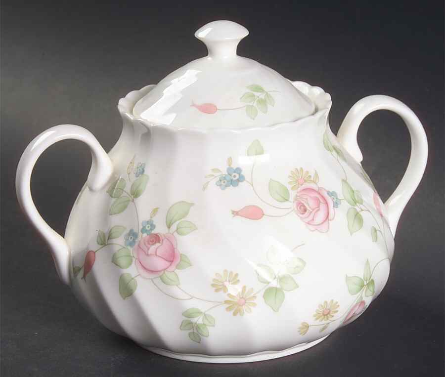 Rosehip Sugar Bowl & Lid by Wedgwood-1