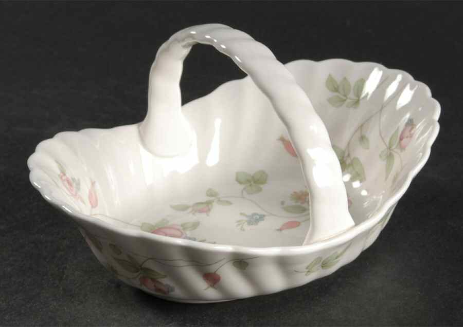 Rosehip Small Basket by Wedgwood-1