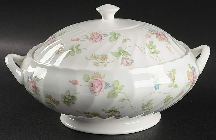 Rosehip Round Covered Vegetable by Wedgwood-1