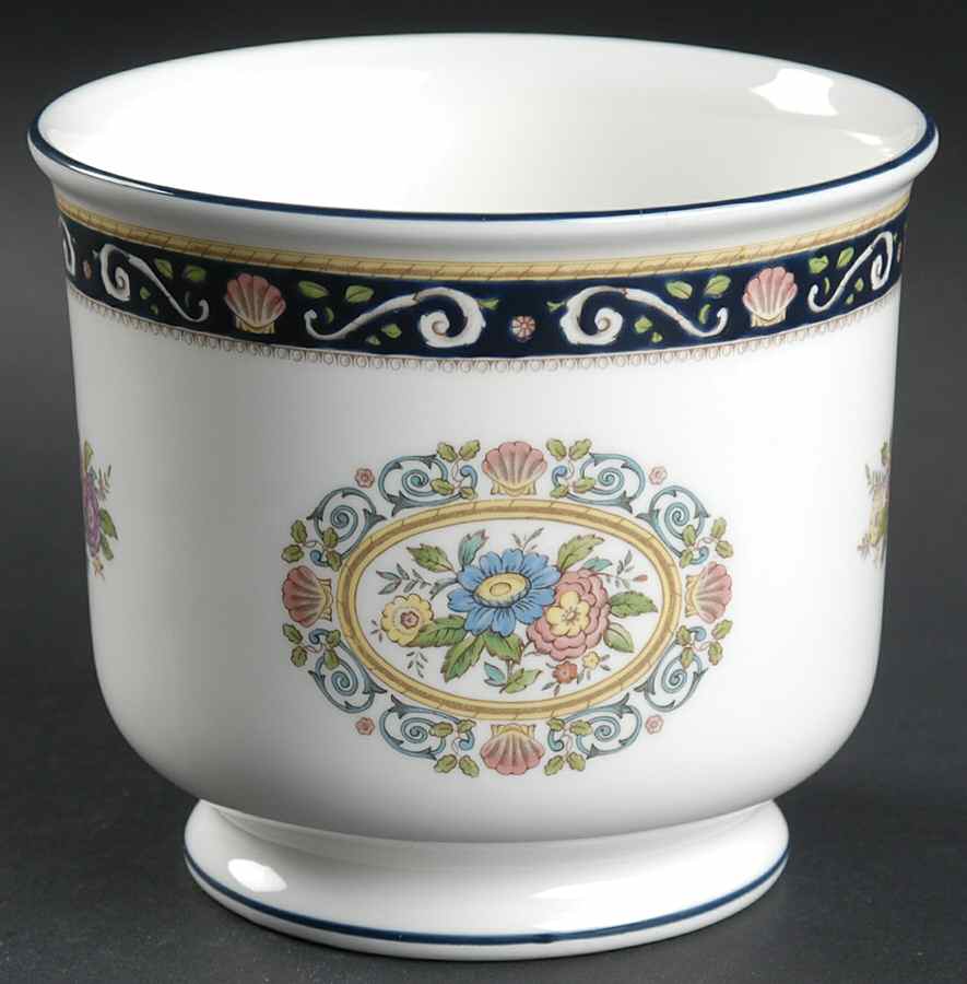 Runnymede Blue Small Cachepot by Wedgwood-1