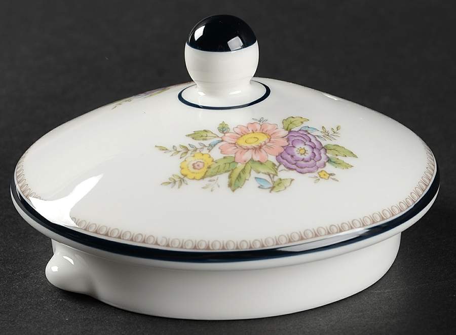 Runnymede Blue Lid for Teapot by Wedgwood-1