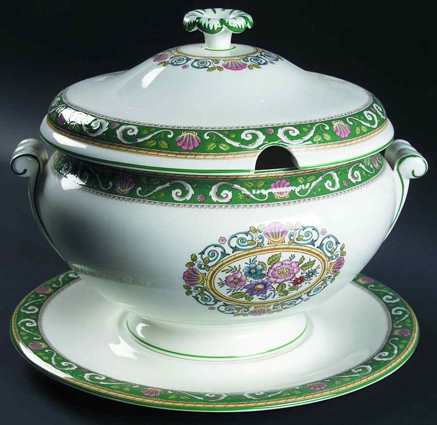 Runnymede Green Tureen & Lid w/Underplate by Wedgwood-1