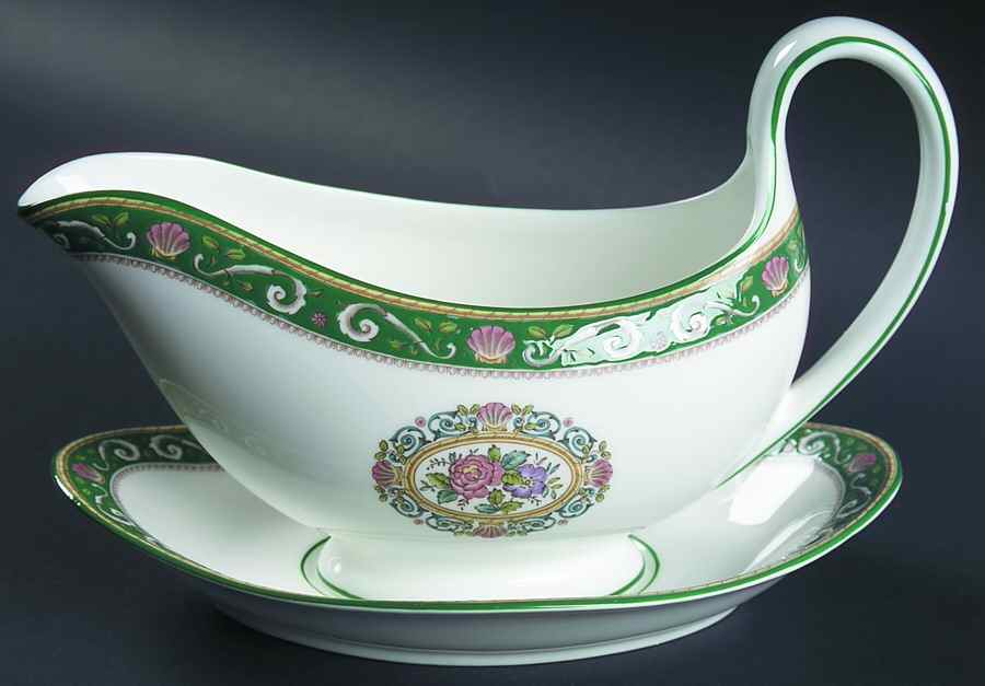 Runnymede Green Gravy Boat & Underplate by Wedgwood-1