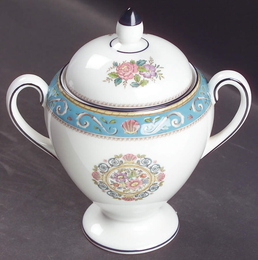 Runnymede Turquoise (Pink Shells, Floral Center) Globe Shape Sugar Bowl & Lid by Wedgwood-1