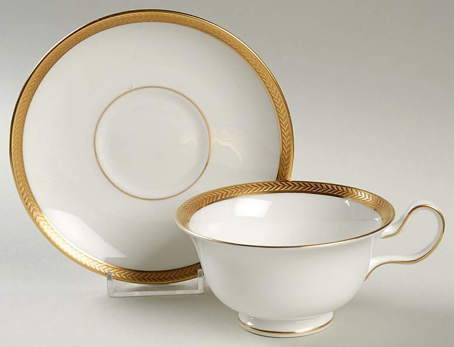 Senator Peony Shape Footed Cup & Saucer Set by Wedgwood-1
