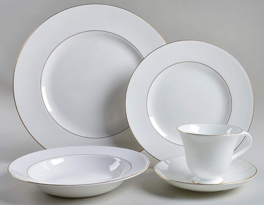 Signet Gold 40 Piece Estate Set by Wedgwood-1