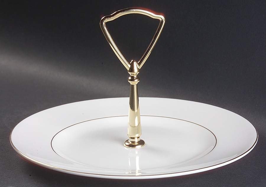 Signet Gold Round Serving Plate with Handle (SP) by Wedgwood-1