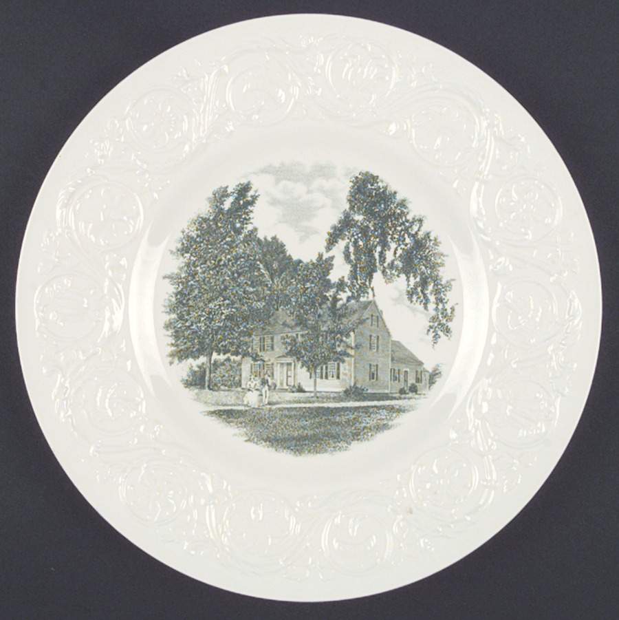 Smith College Green Dinner Plate by Wedgwood-1