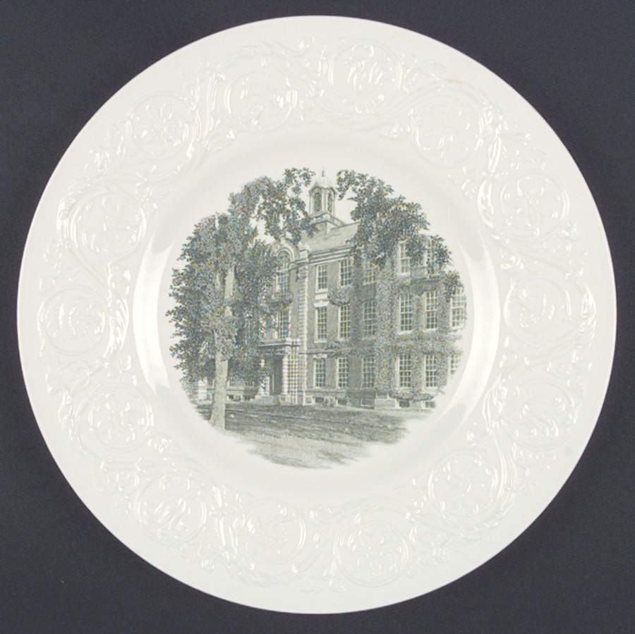 Smith College Green Dinner Plate by Wedgwood-1