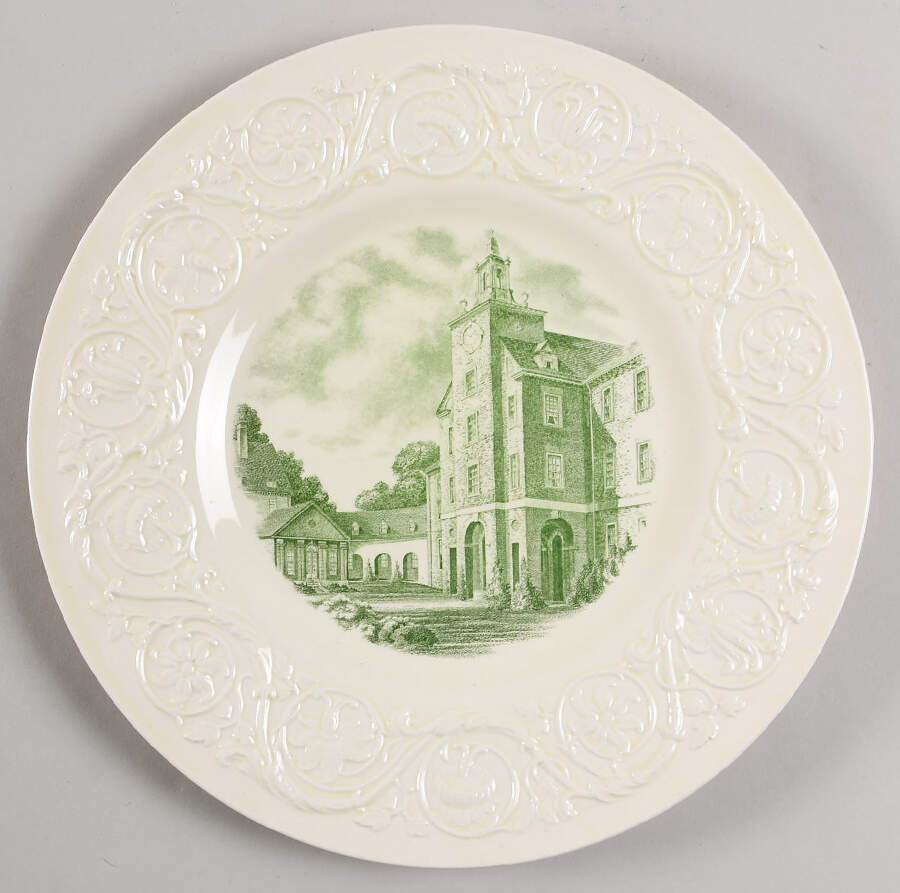 Smith College Green Dinner Plate by Wedgwood-1