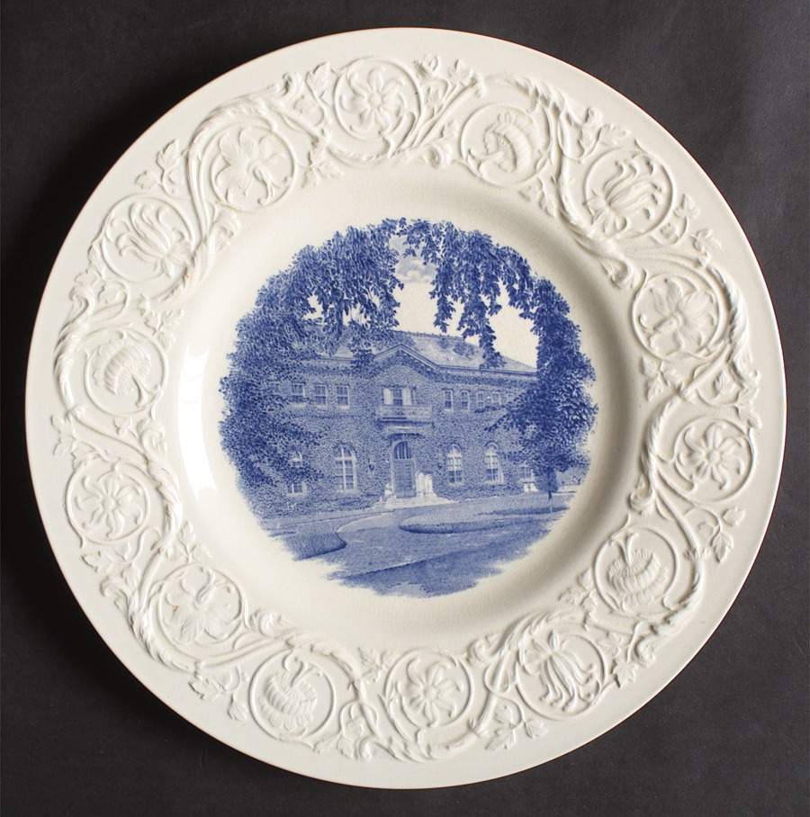 Smith College Blue Dinner Plate by Wedgwood-1