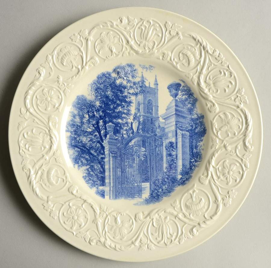Smith College Blue Luncheon Plate by Wedgwood-1