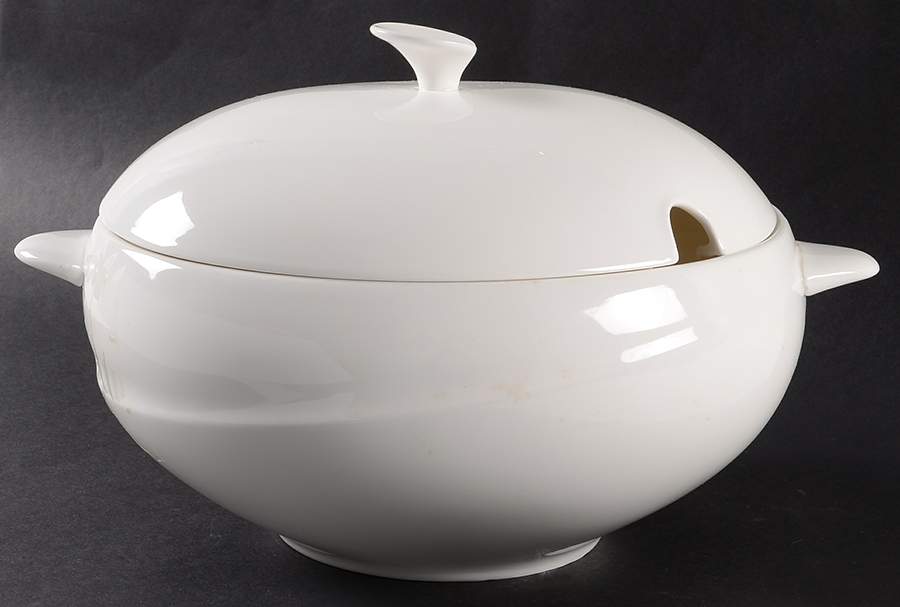 Solar Oval Tureen & Lid by Wedgwood-1