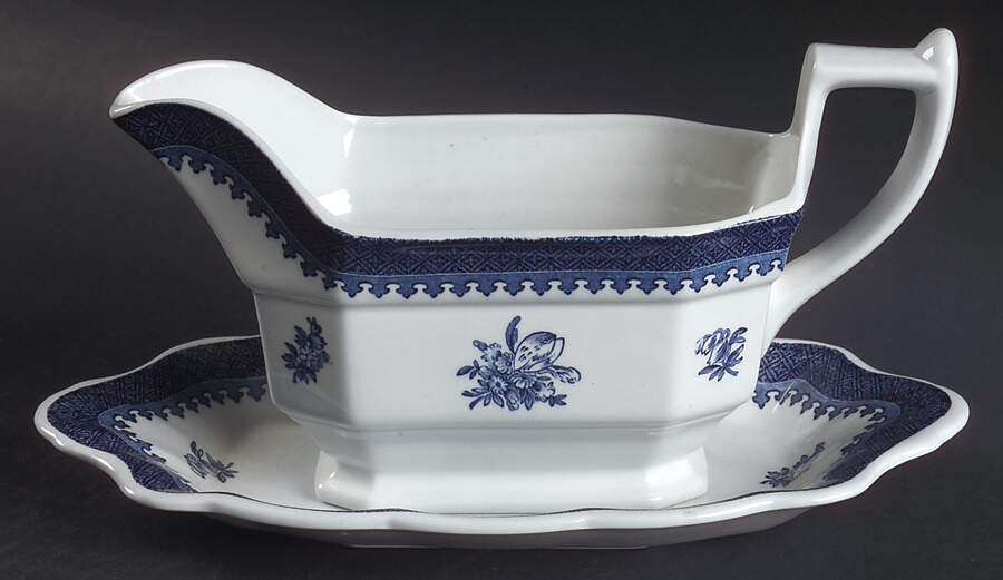 Springfield Gravy Boat & Underplate by Wedgwood-1