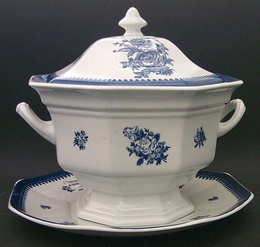Springfield Tureen & Lid w/Underplate by Wedgwood-1