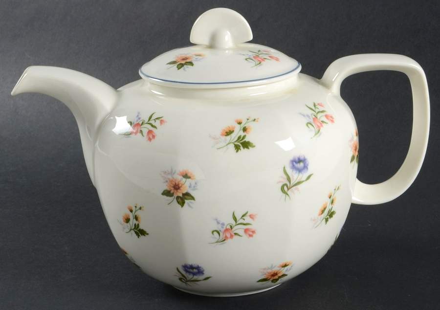 Springtime (Multi On Ivory) Teapot & Lid by Wedgwood-1