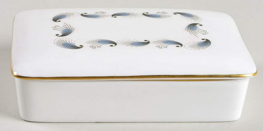Stardust Cigarette Box & Lid by Wedgwood-1