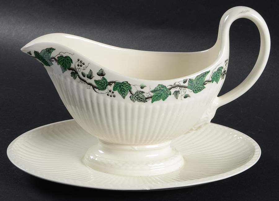 Stratford Gravy Boat with Attached Underplate by Wedgwood-1