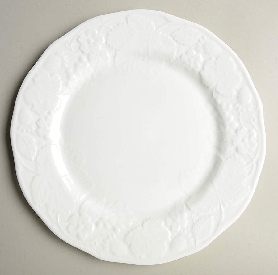 Strawberry & Vine (Bone Or Earthenware) Dinner Plate by Wedgwood-1