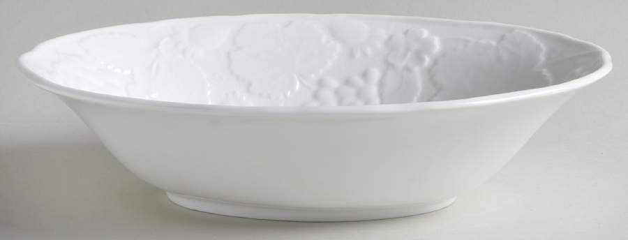 Strawberry & Vine (Bone Or Earthenware) 9" Oval Vegetable Bowl by Wedgwood-1