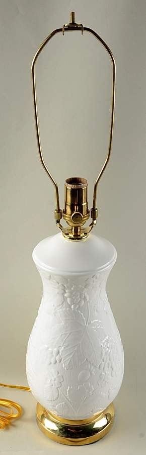 Strawberry & Vine (Bone Or Earthenware) Electric Lamp No Shade by Wedgwood-1