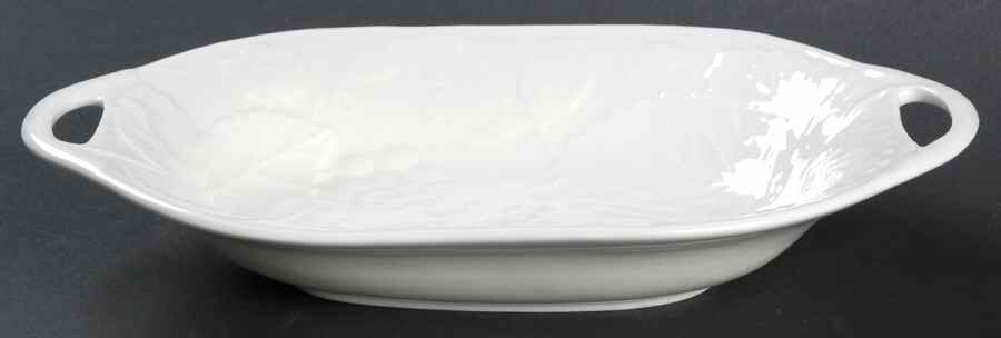 Strawberry & Vine (Bone Or Earthenware) 8" Oblong Nut Dish by Wedgwood-1