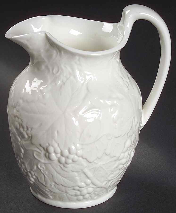 Strawberry & Vine (Bone Or Earthenware) 16 Oz Jug by Wedgwood-1