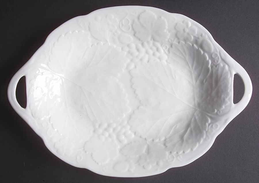 Strawberry & Vine (Bone Or Earthenware) Large Oval Tray by Wedgwood-1