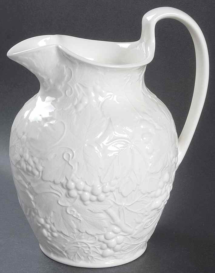 Strawberry & Vine (Bone Or Earthenware) 64 Oz Jug by Wedgwood-1