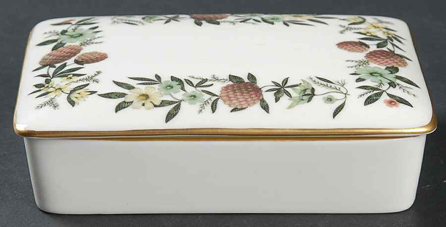 Summer Garland Cigarette Box & Lid by Wedgwood-1
