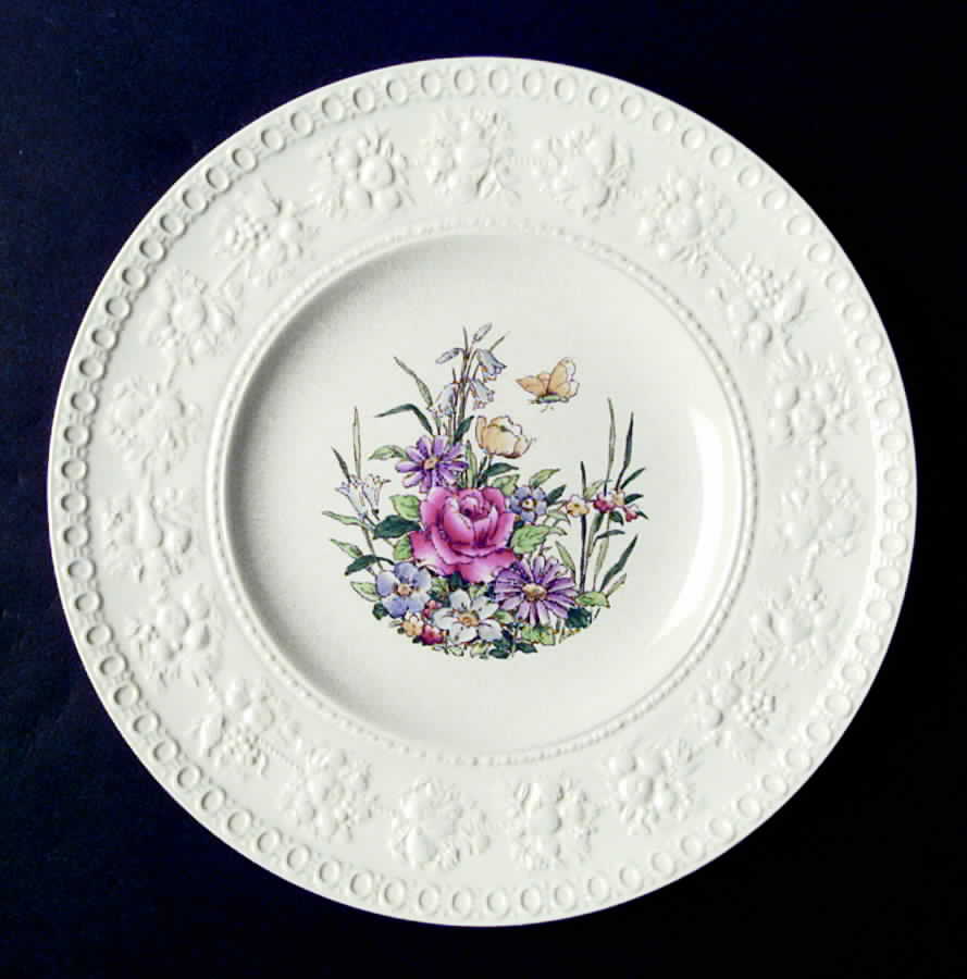 Tintern Luncheon Plate by Wedgwood-1