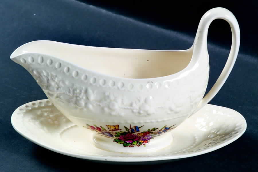 Tintern Gravy Boat with Attached Underplate by Wedgwood-1