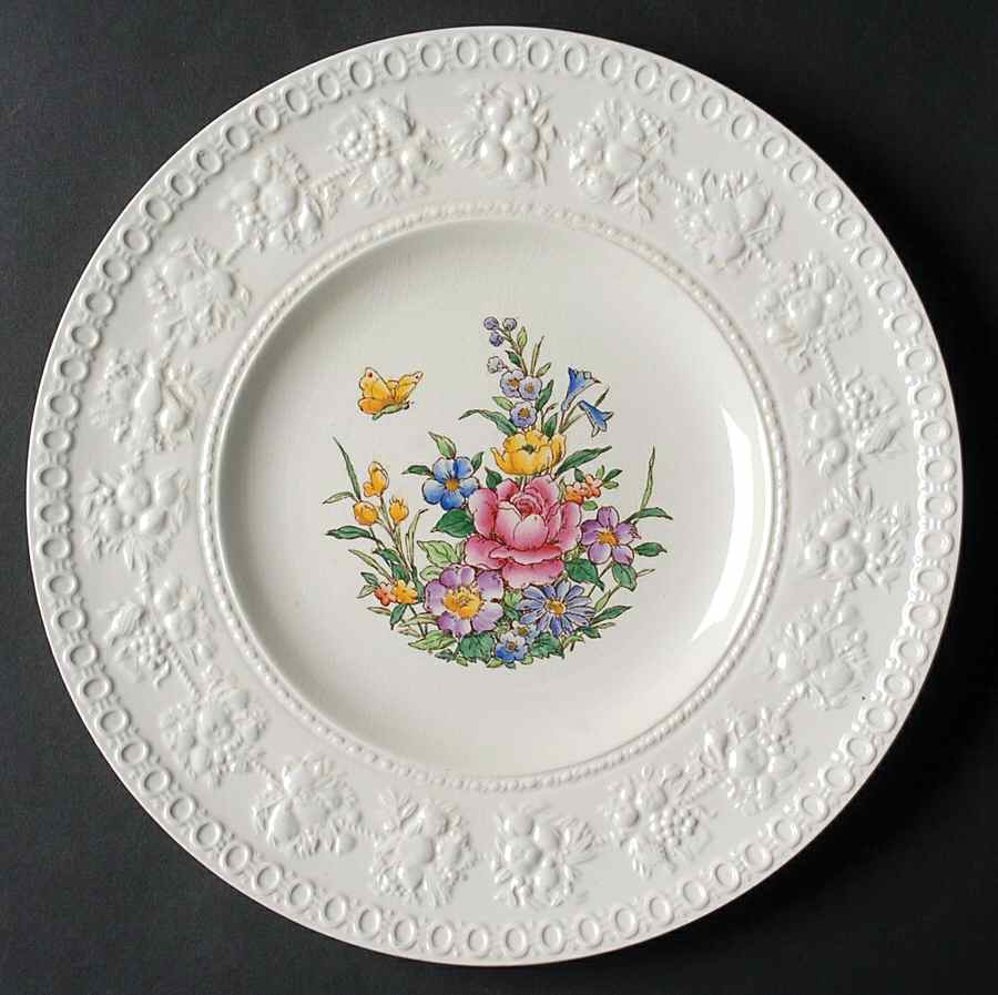 Tintern Luncheon Plate by Wedgwood-1