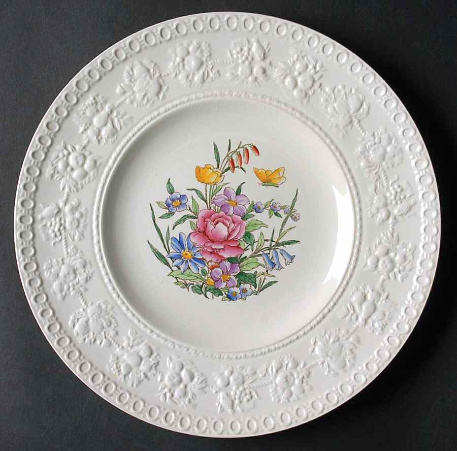 Tintern Luncheon Plate by Wedgwood-1