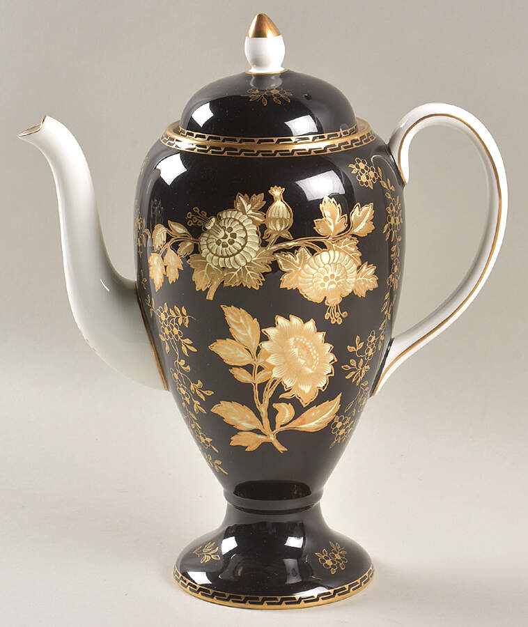 Tonquin Black Coffee Pot & Lid by Wedgwood-1