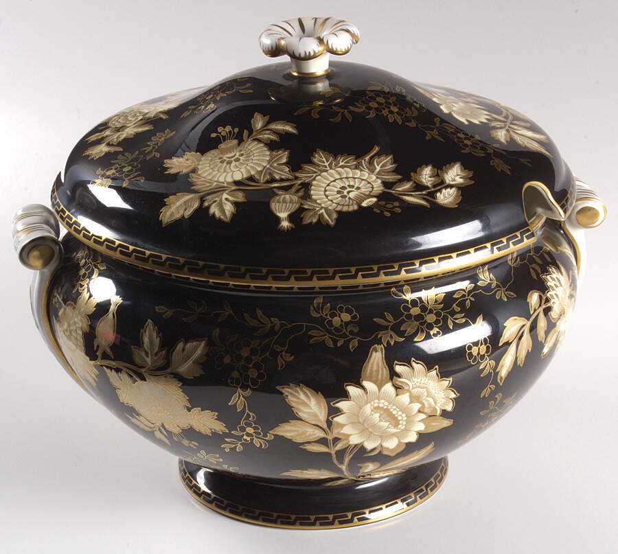 Tonquin Black Tureen &  Lid by Wedgwood-1